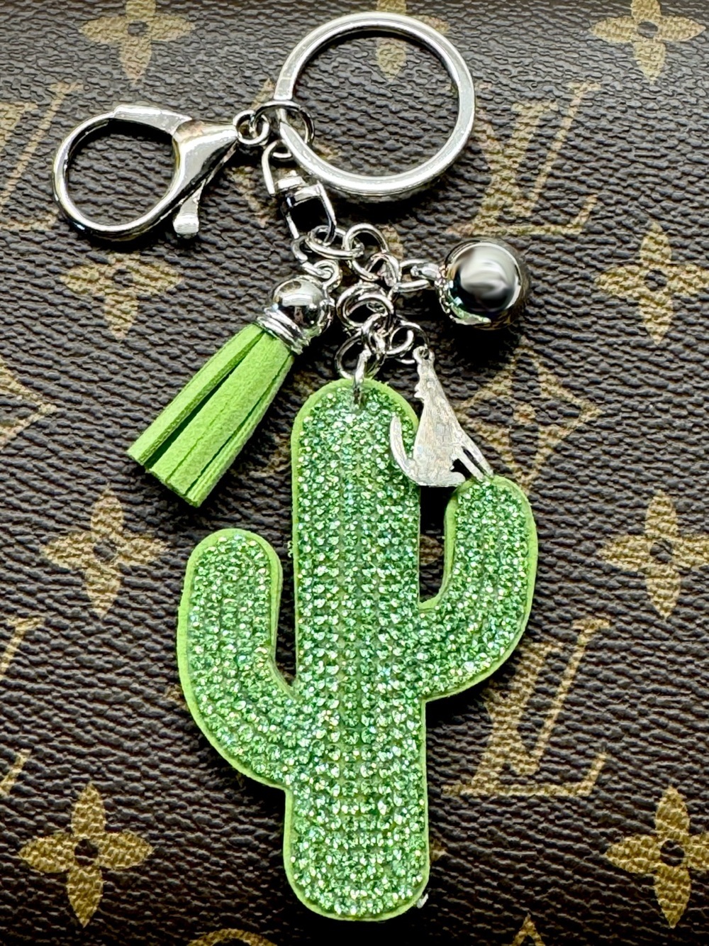 New Green Crystal Desert Cactus w/ Howling Coyote Purse Bag Charm Keychain 6.75”